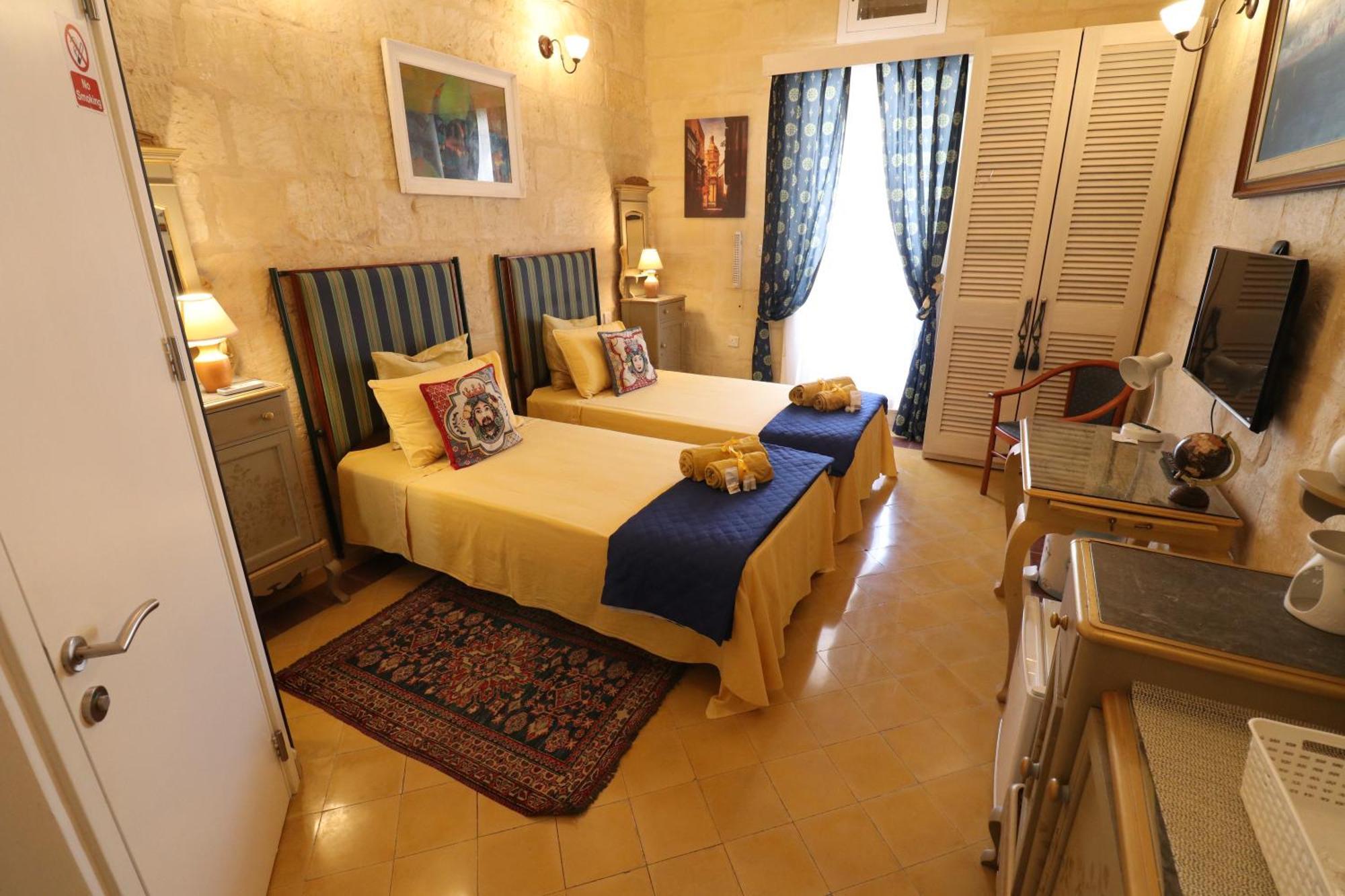 The Knight - Heritage & Art Home At Birgu Square Экстерьер фото