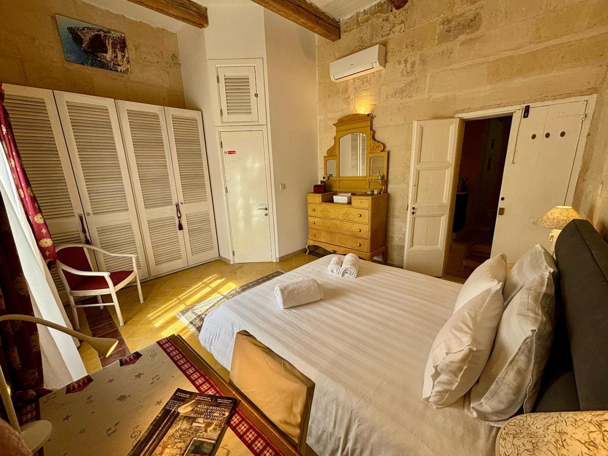 The Knight - Heritage & Art Home At Birgu Square Экстерьер фото